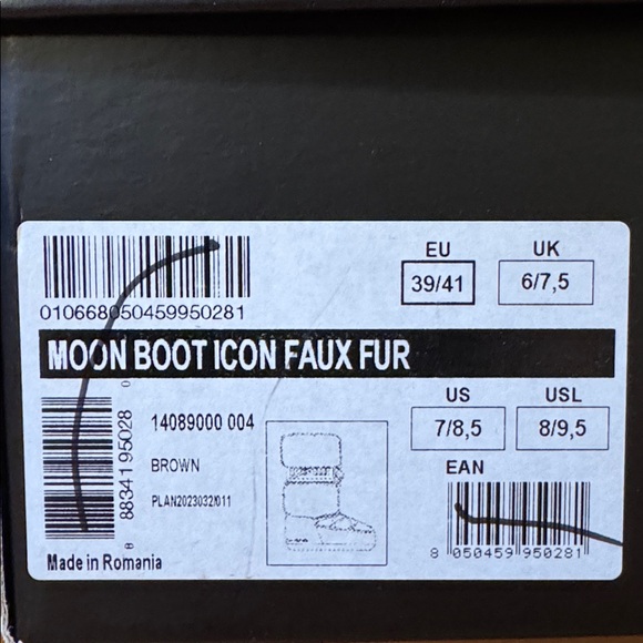NWT Moon Boot Women's Dark Brown Fur Winter Boots US 7-8.5 / EU 39-41 - Picture 13 of 13